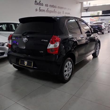 TOYOTA Etios Hatch 1.3 16V 4P FLEX X, Foto 6