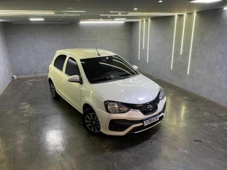 TOYOTA Etios Hatch 1.3 16V 4P FLEX X, Foto 1