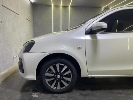 TOYOTA Etios Hatch 1.3 16V 4P FLEX X, Foto 18