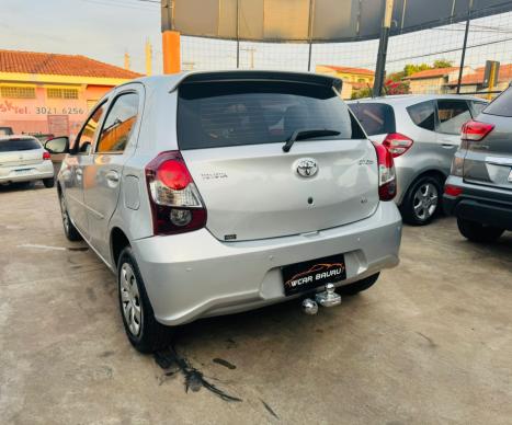 TOYOTA Etios Hatch 1.3 16V 4P FLEX X, Foto 2