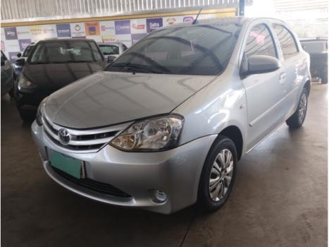 TOYOTA Etios Hatch 1.3 16V 4P FLEX X AUTOMTICO, Foto 2