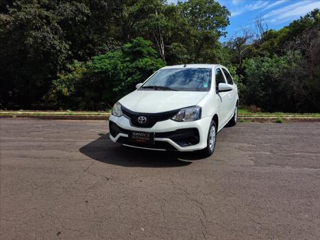 TOYOTA Etios Hatch 1.3 16V 4P FLEX X, Foto 2