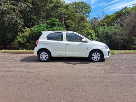 TOYOTA Etios Hatch 1.3 16V 4P FLEX X, Foto 4