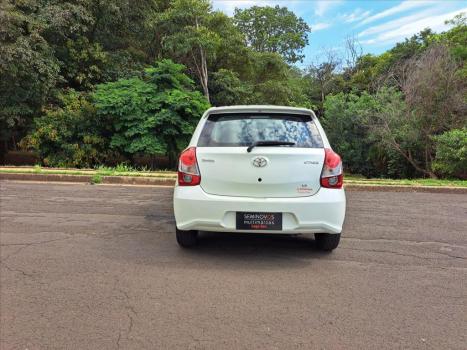 TOYOTA Etios Hatch 1.3 16V 4P FLEX X, Foto 5