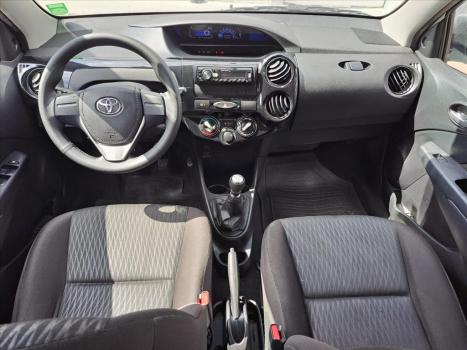 TOYOTA Etios Hatch 1.3 16V 4P FLEX X, Foto 13