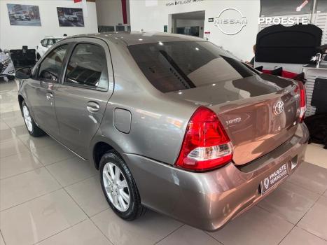 TOYOTA Etios Hatch 1.5 16V 4P FLEX X PLUS AUTOMTICO, Foto 5