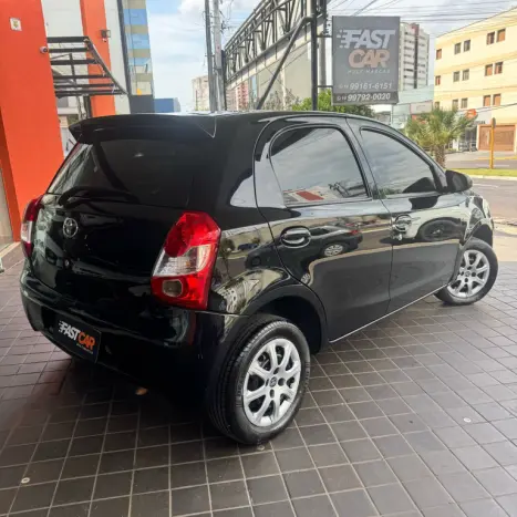 TOYOTA Etios Hatch 1.3 16V 4P FLEX X, Foto 5