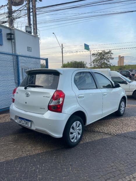 TOYOTA Etios Hatch 1.5 16V 4P FLEX XS AUTOMTICO, Foto 4