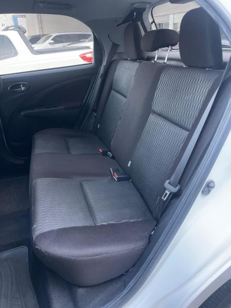 TOYOTA Etios Hatch 1.5 16V 4P FLEX XS AUTOMTICO, Foto 9