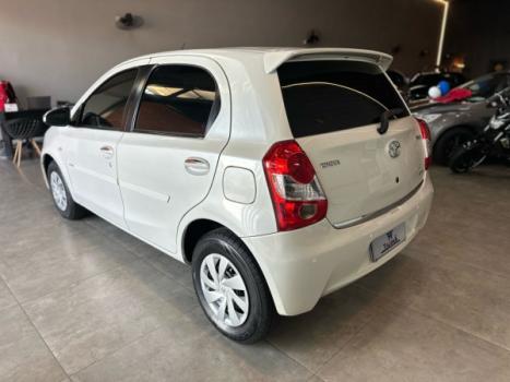 TOYOTA Etios Hatch 1.5 16V 4P FLEX XS, Foto 6