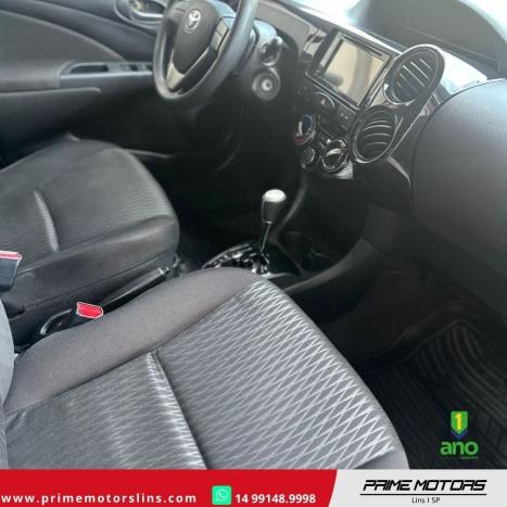 TOYOTA Etios Hatch 1.3 16V 4P FLEX X AUTOMTICO, Foto 9