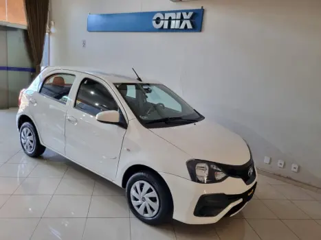 TOYOTA Etios Hatch 1.3 16V 4P FLEX X, Foto 4
