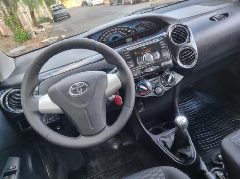 TOYOTA Etios Hatch 1.5 16V 4P FLEX XS, Foto 3