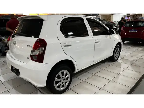 TOYOTA Etios Hatch 1.3 16V 4P FLEX X, Foto 4