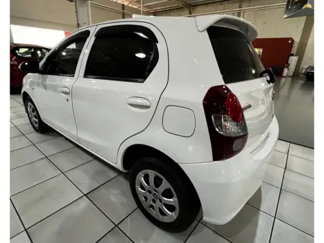 TOYOTA Etios Hatch 1.3 16V 4P FLEX X, Foto 5