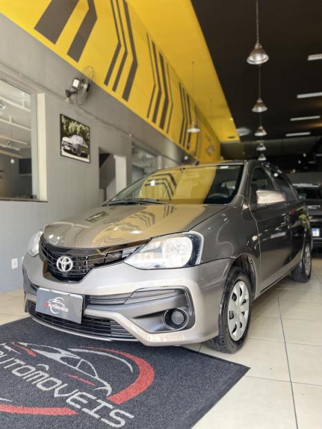 TOYOTA Etios Hatch 1.3 16V 4P FLEX X, Foto 3