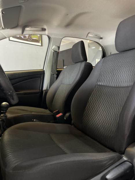 TOYOTA Etios Hatch 1.3 16V 4P FLEX X, Foto 8