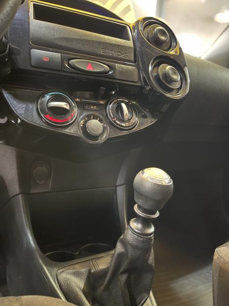 TOYOTA Etios Hatch 1.3 16V 4P FLEX X, Foto 10