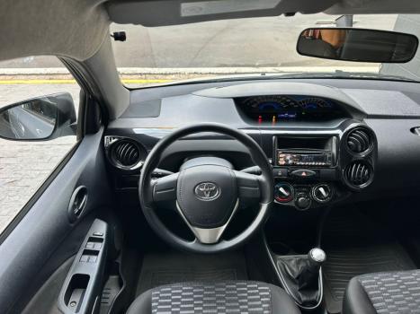 TOYOTA Etios Hatch 1.3 16V 4P FLEX X, Foto 5