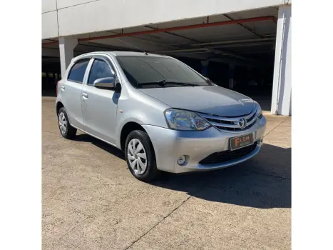 TOYOTA Etios Hatch 1.3 16V 4P FLEX X, Foto 3