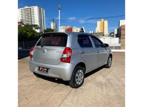 TOYOTA Etios Hatch 1.3 16V 4P FLEX X, Foto 4