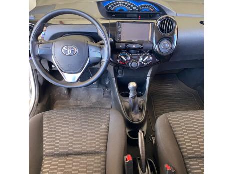 TOYOTA Etios Hatch 1.3 16V 4P FLEX X, Foto 7