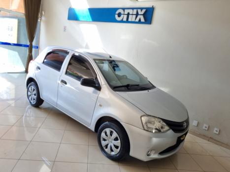 TOYOTA Etios Hatch 1.3 16V 4P FLEX, Foto 5