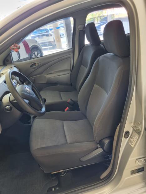 TOYOTA Etios Hatch 1.3 16V 4P FLEX, Foto 8