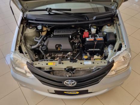TOYOTA Etios Hatch 1.3 16V 4P FLEX, Foto 11