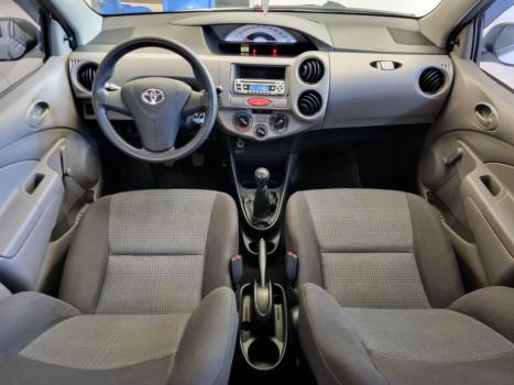 TOYOTA Etios Hatch 1.3 16V 4P FLEX, Foto 12