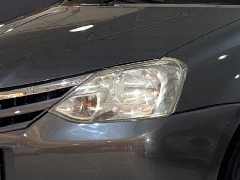 TOYOTA Etios Hatch 1.5 16V 4P FLEX XLS, Foto 2