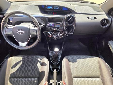 TOYOTA Etios Hatch 1.3 16V 4P FLEX X, Foto 10