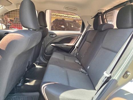 TOYOTA Etios Hatch 1.3 16V 4P FLEX X, Foto 12