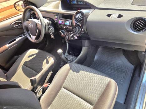 TOYOTA Etios Hatch 1.3 16V 4P FLEX X, Foto 15