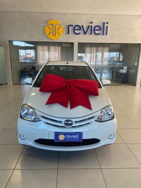 TOYOTA Etios Hatch 1.5 16V 4P FLEX XS, Foto 3