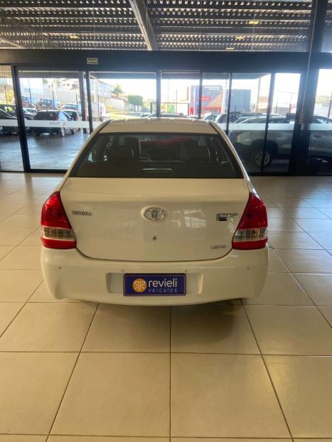 TOYOTA Etios Hatch 1.5 16V 4P FLEX XS, Foto 6