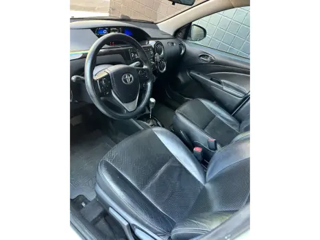 TOYOTA Etios Hatch 1.3 16V 4P FLEX X AUTOMTICO, Foto 7