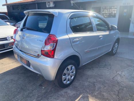 TOYOTA Etios Hatch 1.3 16V 4P FLEX X, Foto 4