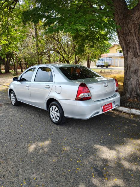 TOYOTA Etios Sedan 1.5 16V 4P FLEX X AUTOMTICO, Foto 2