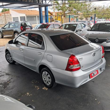 TOYOTA Etios Sedan 1.5 16V 4P FLEX XS AUTOMTICO, Foto 4