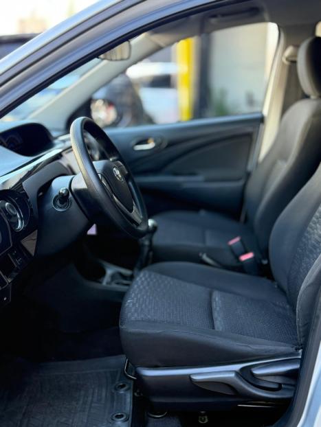 TOYOTA Etios Sedan 1.5 16V 4P FLEX X, Foto 11