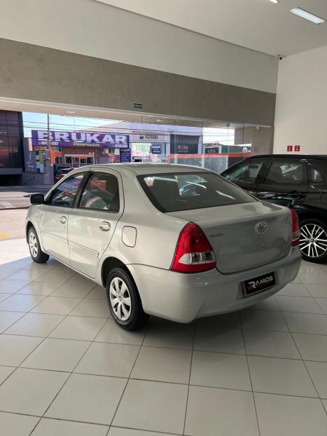TOYOTA Etios Sedan 1.5 16V 4P FLEX XS, Foto 3