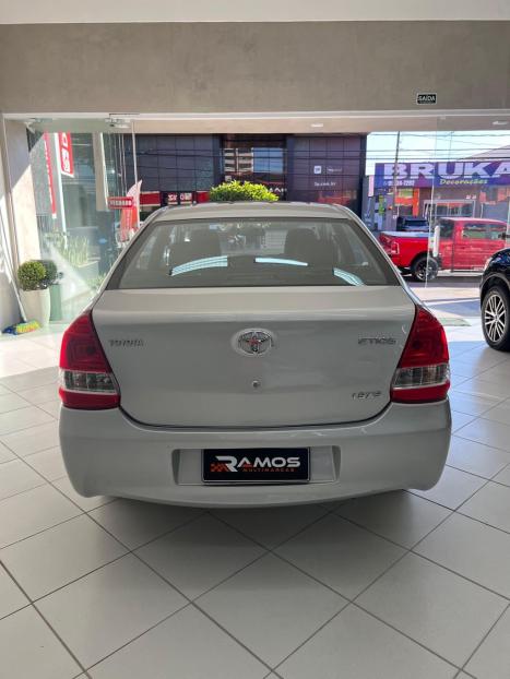 TOYOTA Etios Sedan 1.5 16V 4P FLEX XS, Foto 4