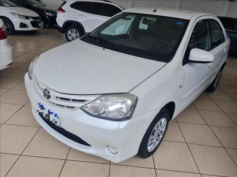 TOYOTA Etios Sedan 1.5 16V 4P FLEX XS, Foto 2