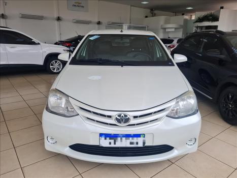 TOYOTA Etios Sedan 1.5 16V 4P FLEX XS, Foto 3
