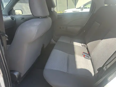 TOYOTA Etios Sedan 1.5 16V 4P FLEX X, Foto 6