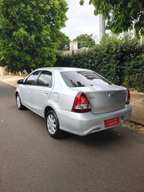 TOYOTA Etios Sedan 1.5 16V 4P FLEX X PLUS AUTOMTICO, Foto 2