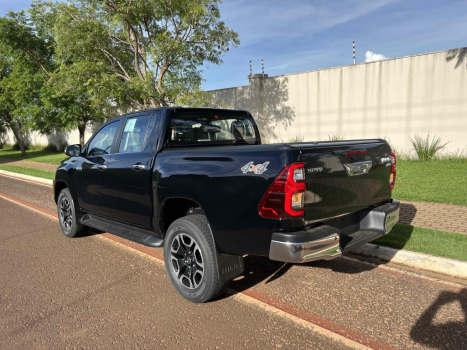 TOYOTA Hilux Caminhonete 2.8 16V SRX 4X4 DIESEL CABINE DUPLA AUTOMTICO, Foto 3