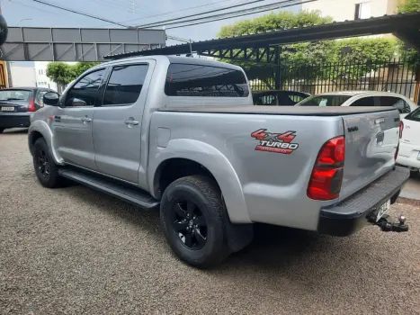 TOYOTA Hilux Caminhonete 3.0 4P SR 4X4 TURBO DIESEL CABINE DUPLA AUTOMTICO, Foto 6