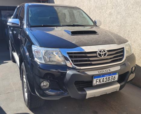 TOYOTA Hilux Caminhonete 3.0 16V 4P 4X4 SRV TURBO DIESEL CABINE DUPLA AUTOMTICO, Foto 1